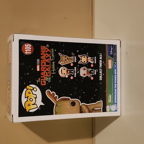 Funko Pop Groot No. 1105 Funko Pop Guardians of the Galaxy Holiday Special - Picture 4 of 4